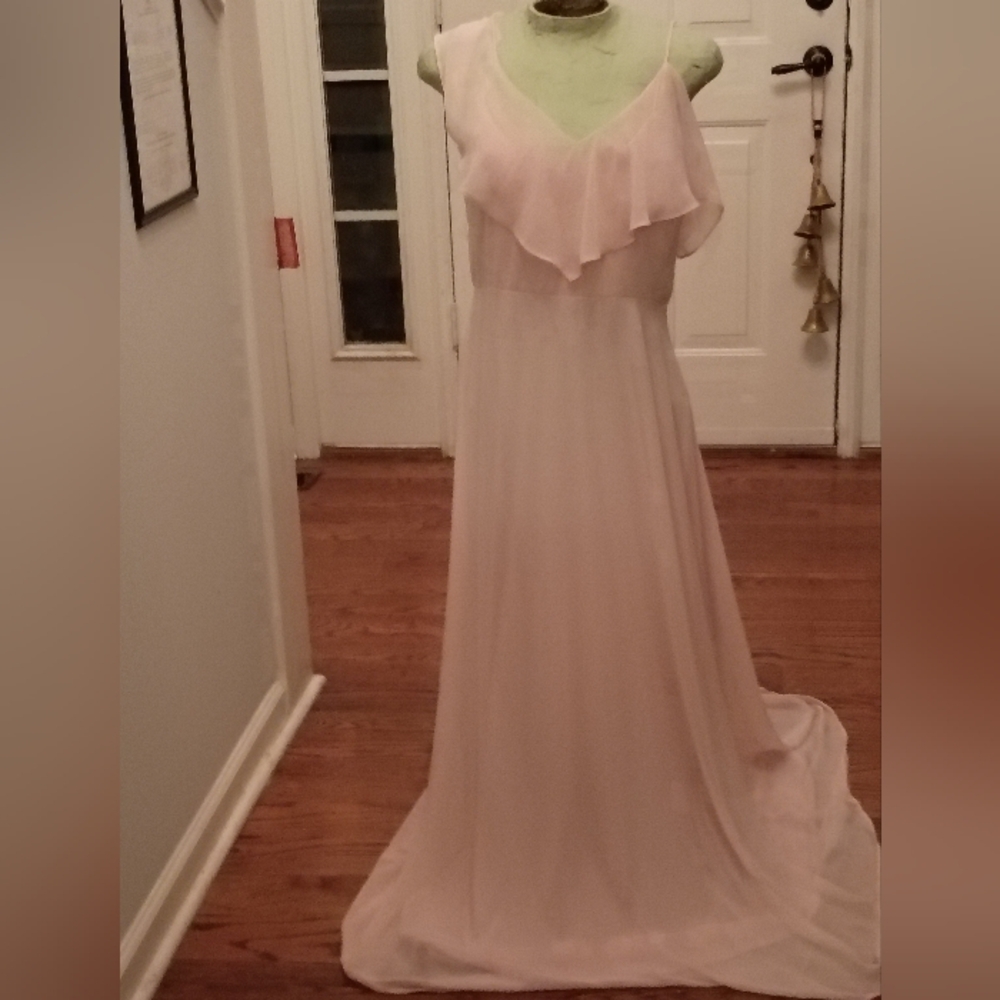 Elegant Pink Evening Gown